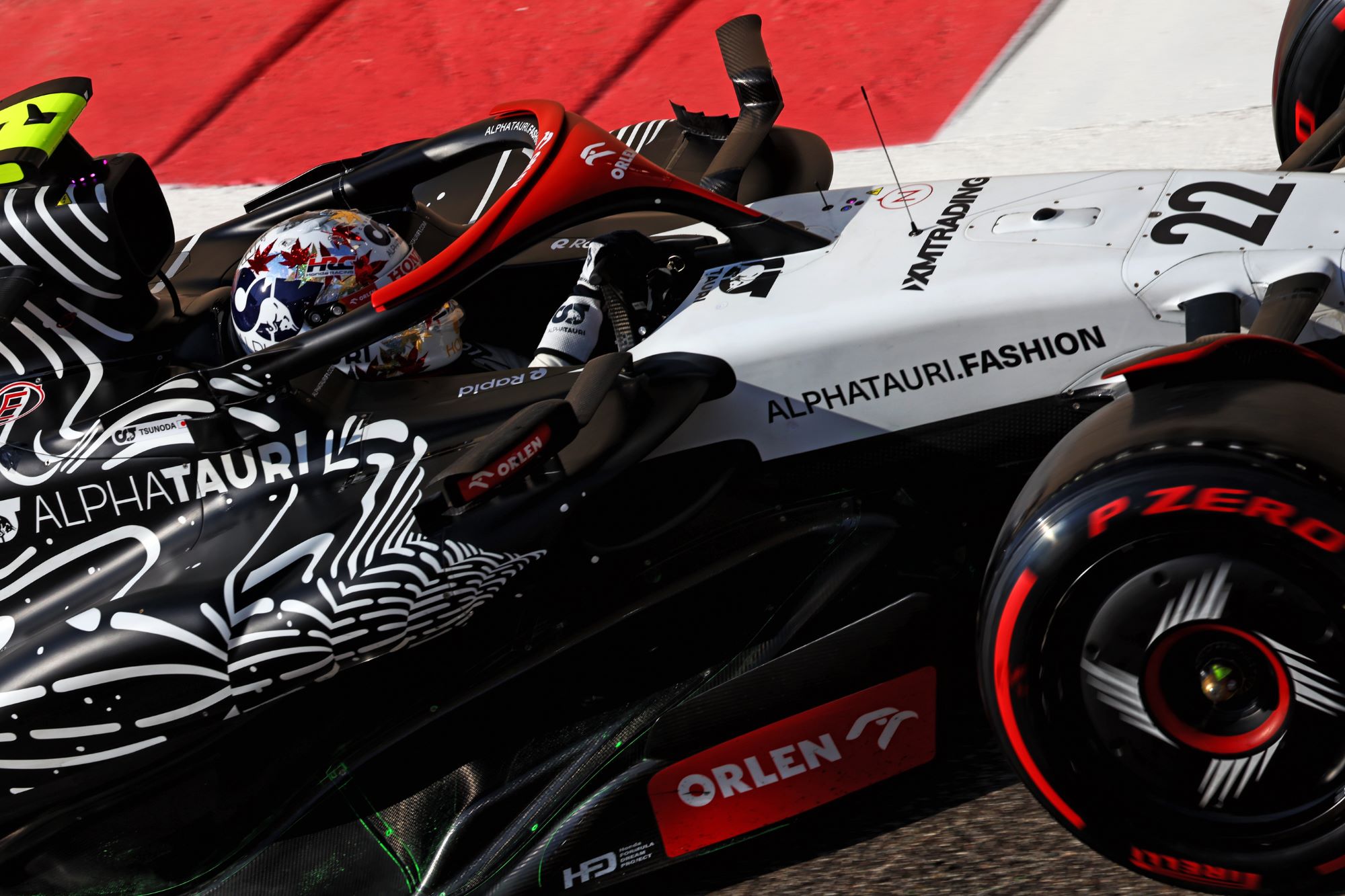 F1: Confira as imagens dos primeiros treinos para o GP de Abu Dhabi -  Notícia de F1